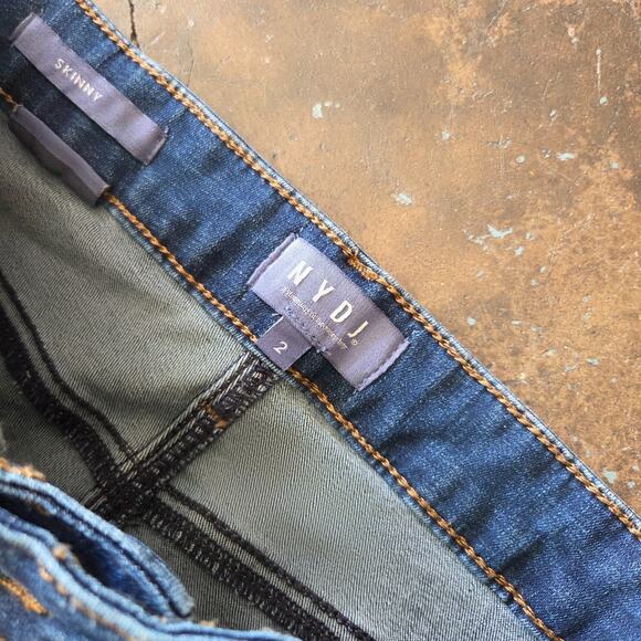 NYDJ Ami Skinny Jeans Size 2 Medium Wash MSSD8706 Lift Tuck Slimming Stretch - Picture 4 of 6